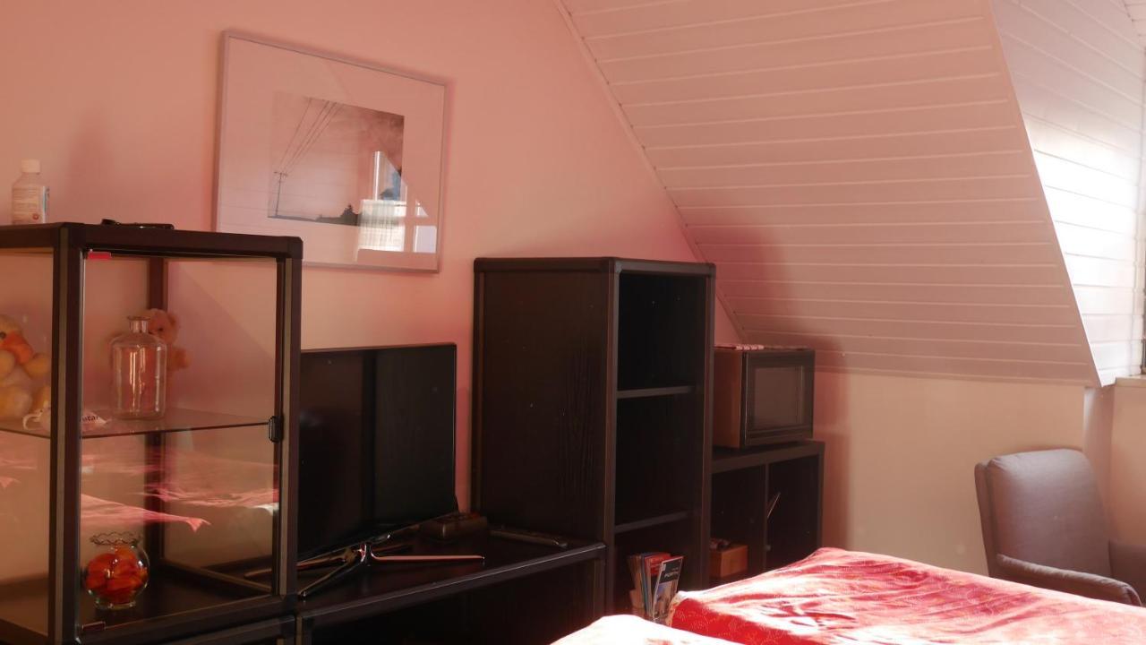 Ruhiges Zimmer Naehe Nuernberg Messe Mit Wallbox Bagian luar foto