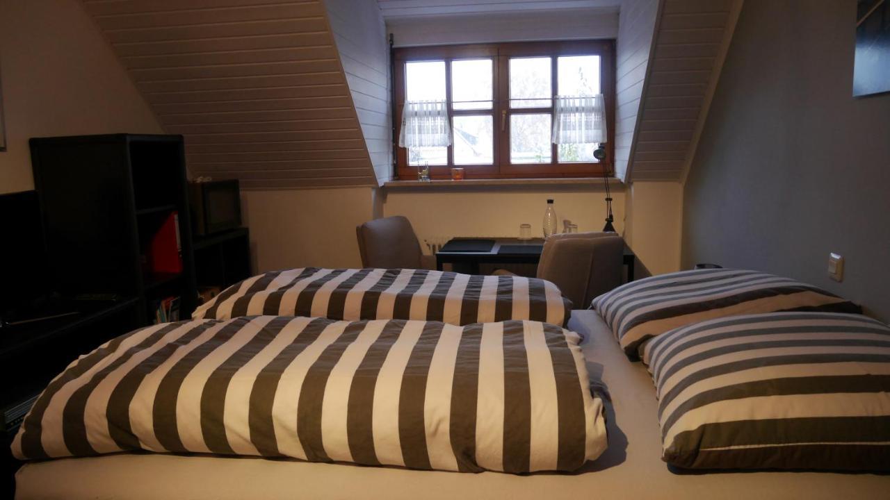 Ruhiges Zimmer Naehe Nuernberg Messe Mit Wallbox Bagian luar foto